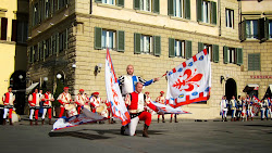 Drapeaux et tambours toscans