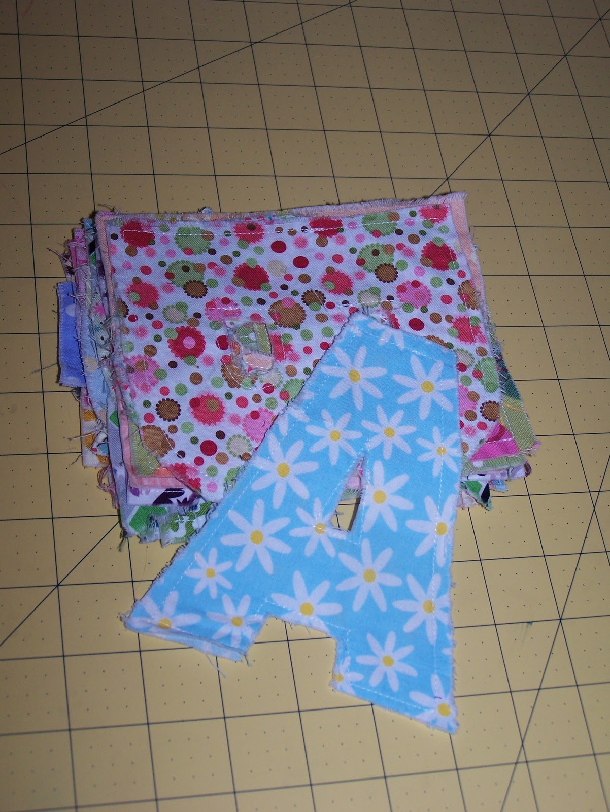 Crafting in Laymon s Terms: Rag Quilt Letters