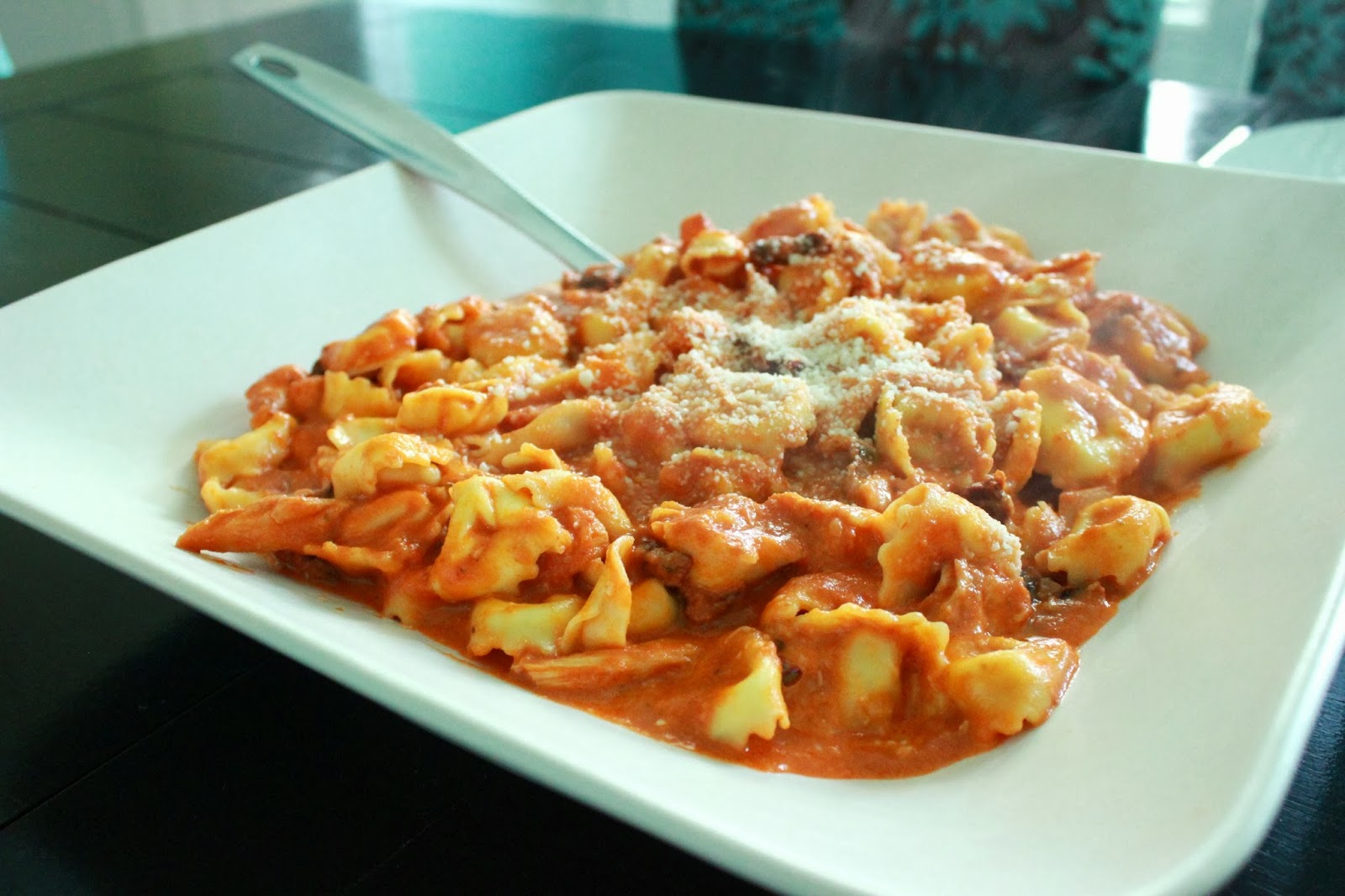 Cooper & Chloe Creamy Sun Dried Tomato Chicken Tortellini