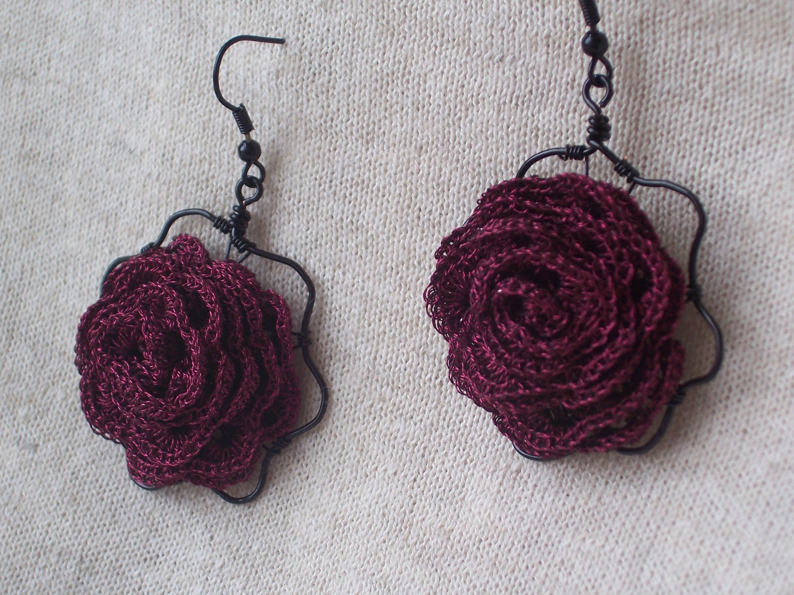 Crochet earrings Dark Roses