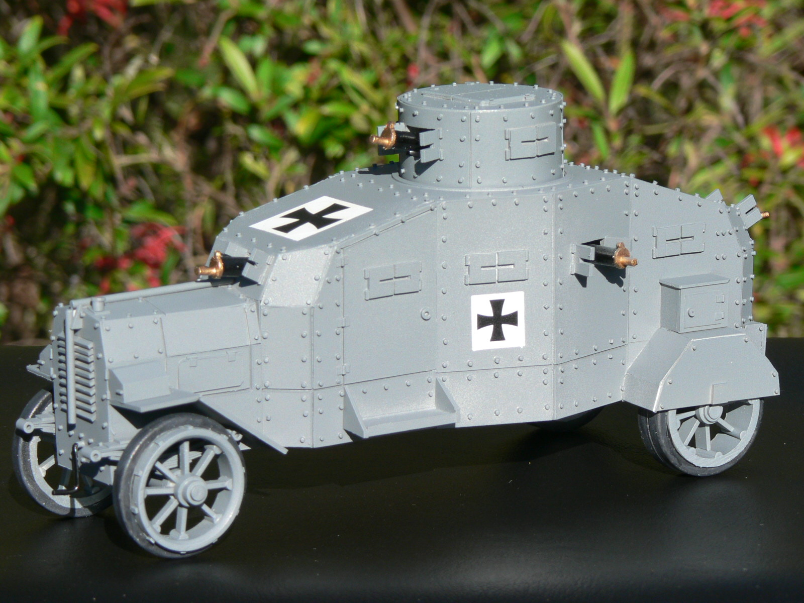 Col's Tanks WW1 German Erhardt/17 Armoured Car.