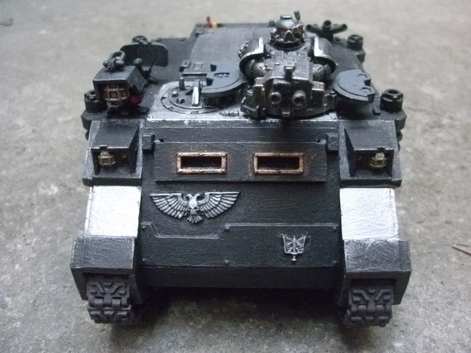 Rai's Garage WH40K Commission Week 5 Iron Hands Rhino