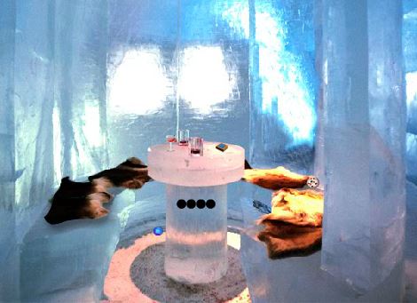 EightGames Escape From Icehotel Walkthrough