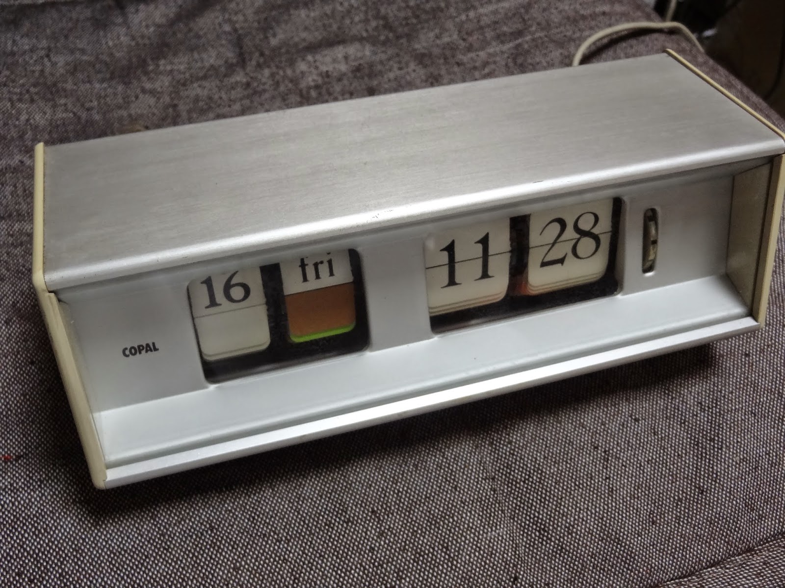 激安通販の □希少品□ 動作確認済み パタパタ時計 601 キャスロン