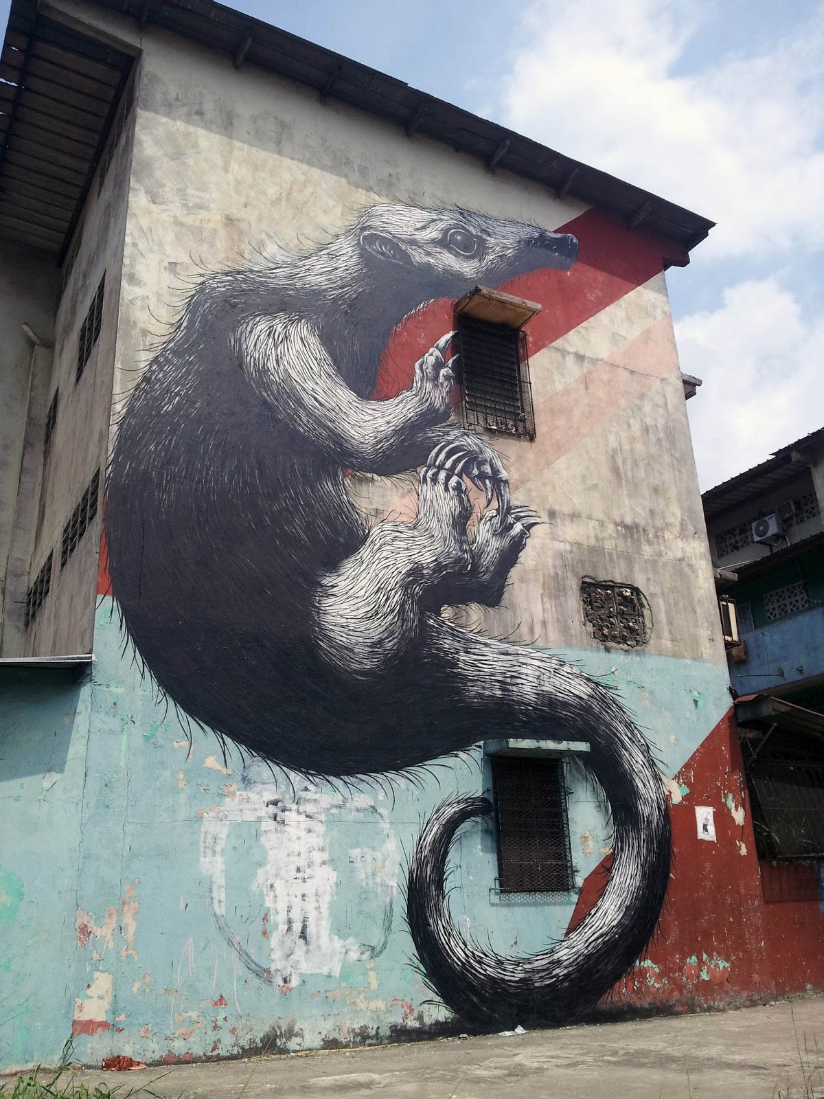 ROA New Murals In Panama City, Panama StreetArtNews StreetArtNews