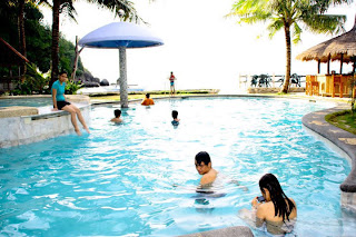 POOL Puerto Galera Less the Crowd