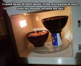 http://2.bp.blogspot.com/-4gvqDUmFNYU/UiFRHMzuhkI/AAAAAAAABPU/Plnn7jKVhNE/s320/fit-two-bowls-in-the-microwave.jpg