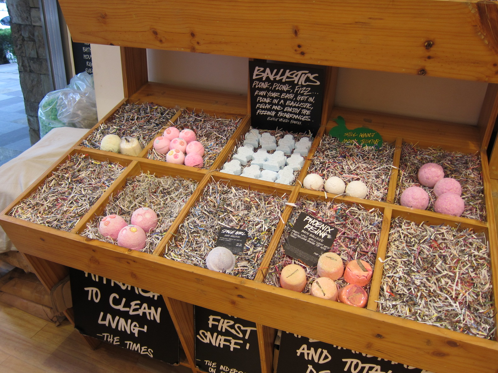 Jessica Choy Lush Think Pink Ballistic Bath Bomb + The Comforter