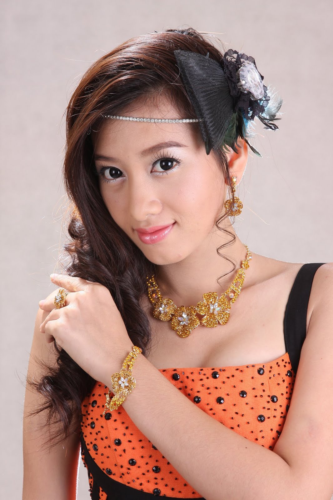 Myanmar Celebrities: Myanmar Beautiful Model Girl- Phyu 
