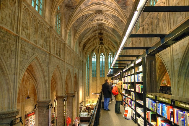Boekhandel Selexyz Dominicanen - Maastricht, Holland