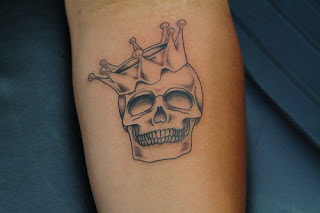 crown tattoos, tattooing