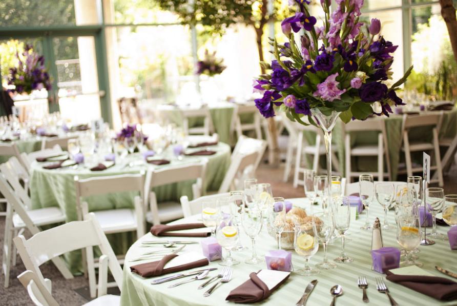 Prepared yourself a lavender theme wedding and have a memorable big 