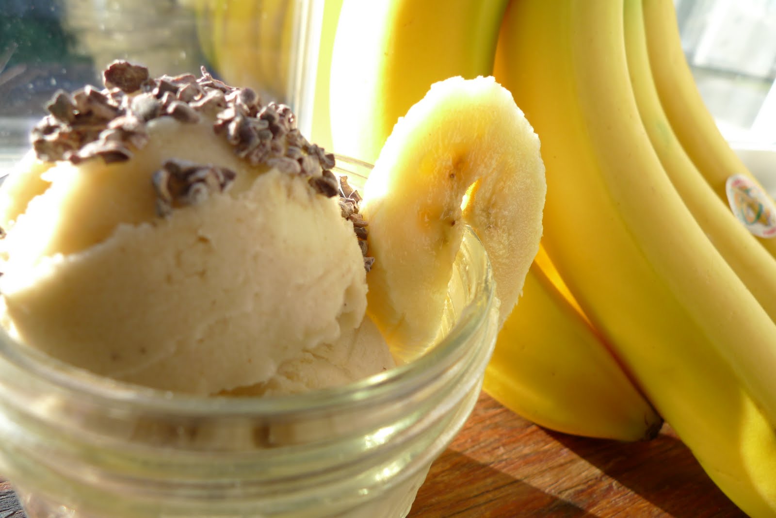 100 banana "ice cream" dairy free, Raw food recipes, Food, Banana