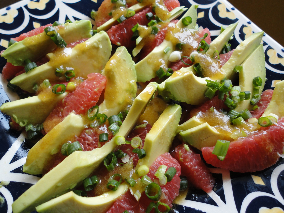 QUATRE GATS VEGAN KITCHEN Avocado Grapefruit Salad