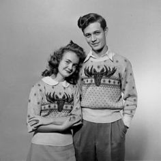 ive never understood the whole ugly christmas sweaters thing personally i think seasonal dressing is great fun i love seeing vintage images of people - Vintage Christmas Sweater ive never understood the whole ugly christmas sweaters thing personally i think seasonal dressing is great fun i love seeing vintage images of people - Vintage Christmas Sweater