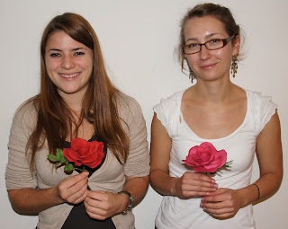 RosenKurs19november Frau Rosenfräulein Mit Rosen Delikat Essen https://rosenprodukte.com zucker rosen