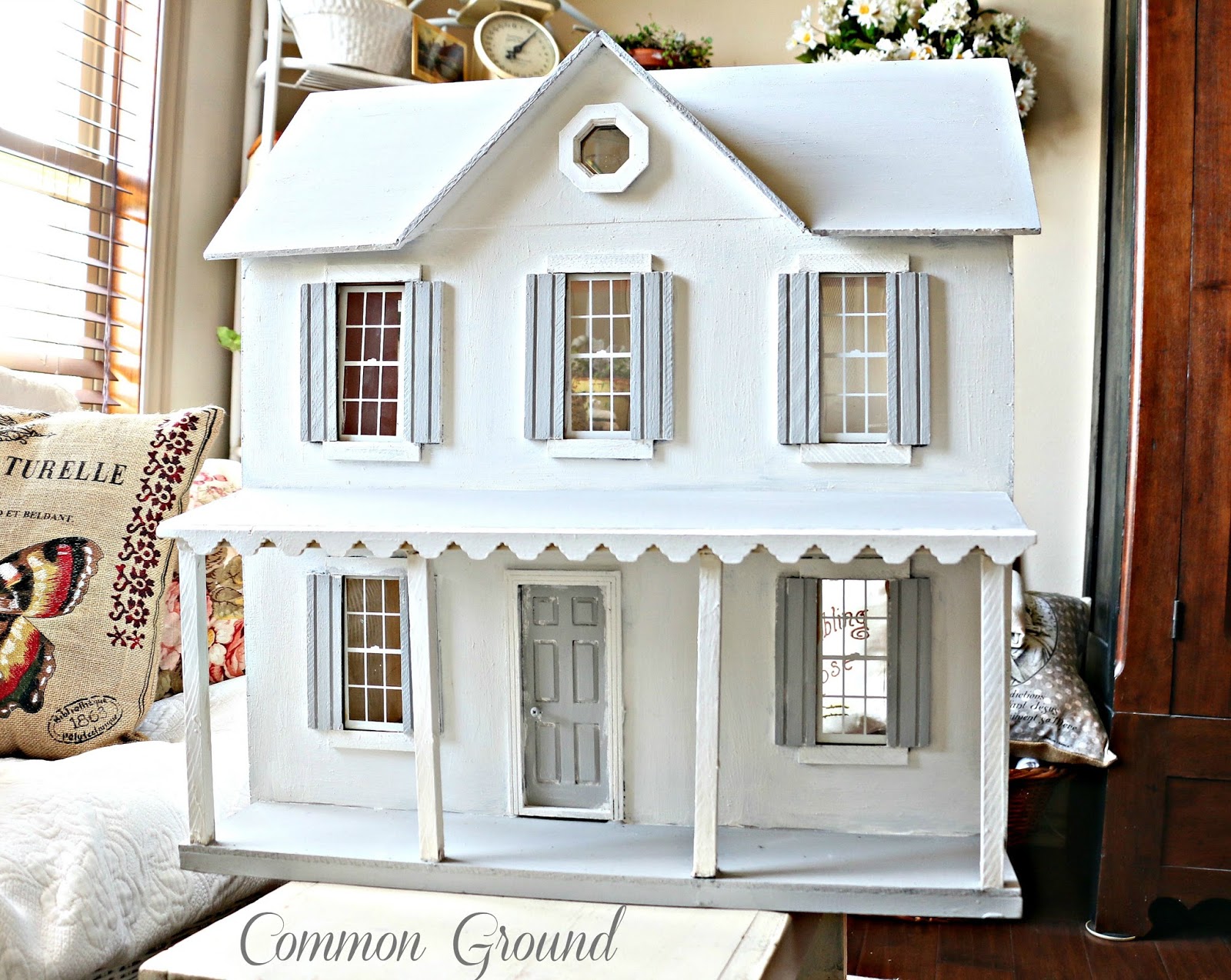 common ground Repainting a Dollhouse