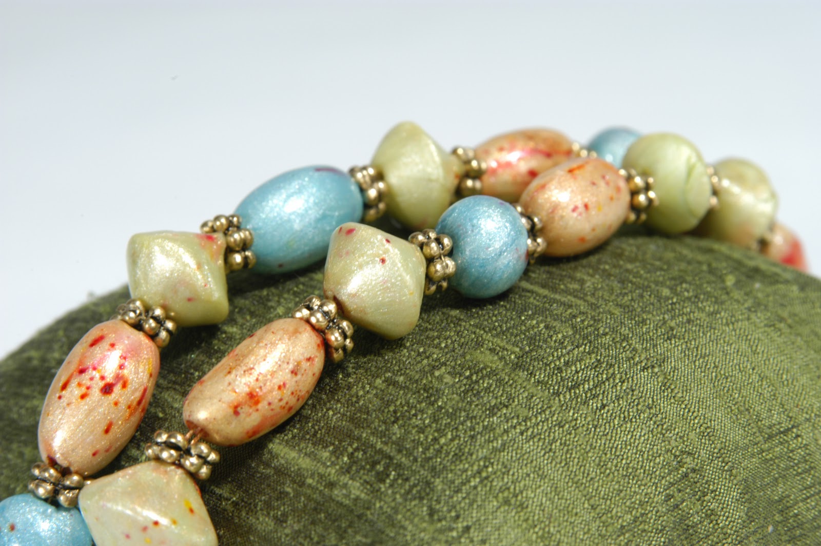 Cathie Filian Video Tutorial How to Make Polymer Clay Beads with the