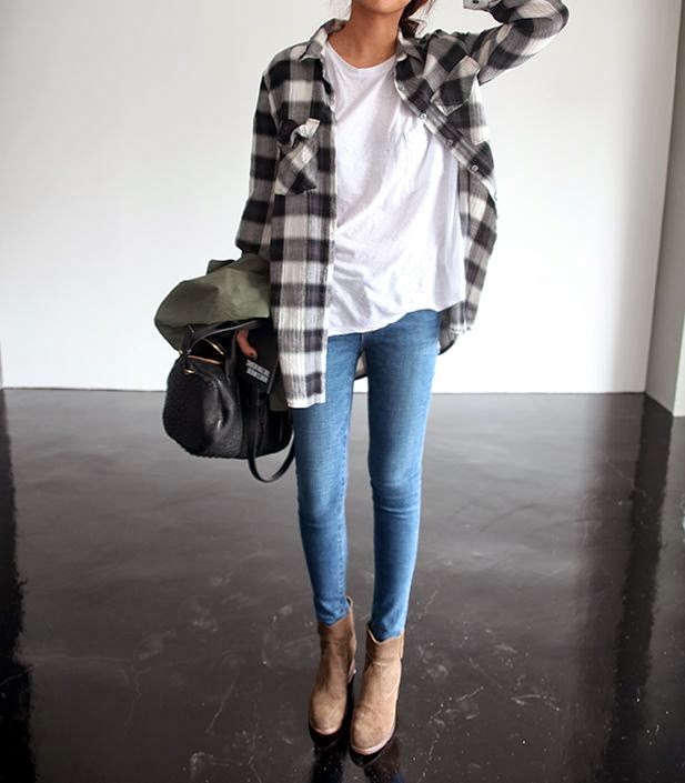 Women's Fashion b & w flannel + white tee + skinny jeans + ankle boots