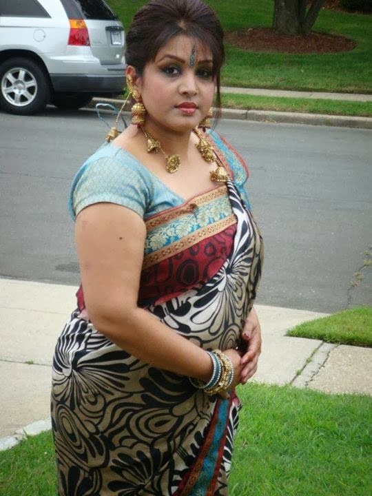 indian aunty xxx - JungleKey.in Image