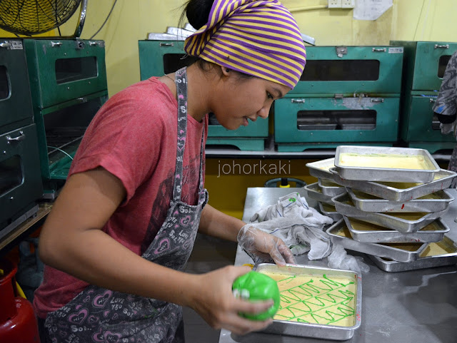 Kek Lapis Sarawak at One Food and Cake House in Pandan City, Johor Bahru Kek-Lapis-Sarawak-One-Food-and-Cake-House-Pandan-City-Johor-Bahru