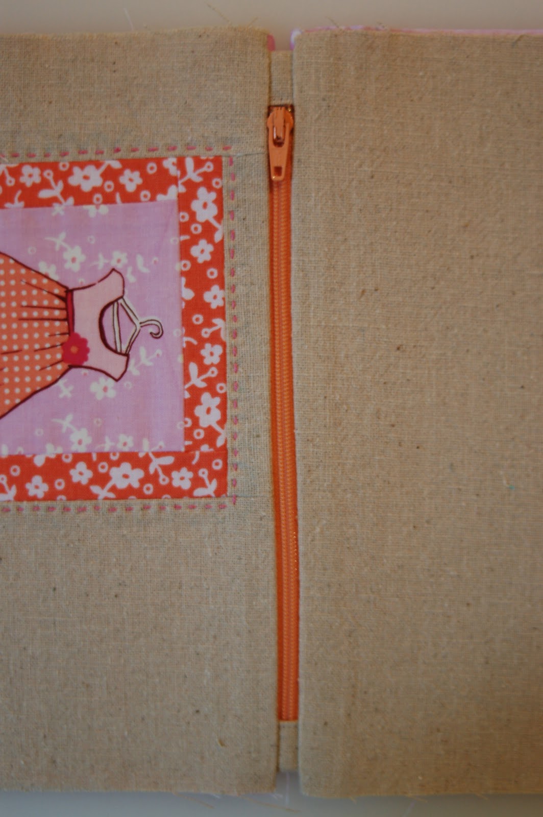 fussy cut zipper pouch tutorial lots of pink here!