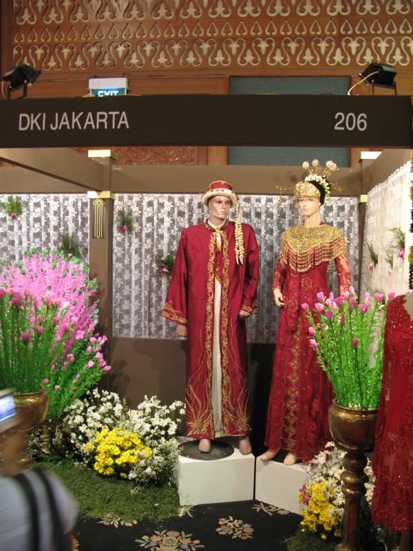 Pakaian Adat Betawi Jakarta Dki Pakaian Adat Betawi Jakarta Dki