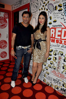 Kareena and Madhur at Red FM 93.5 studio to promote Heroine