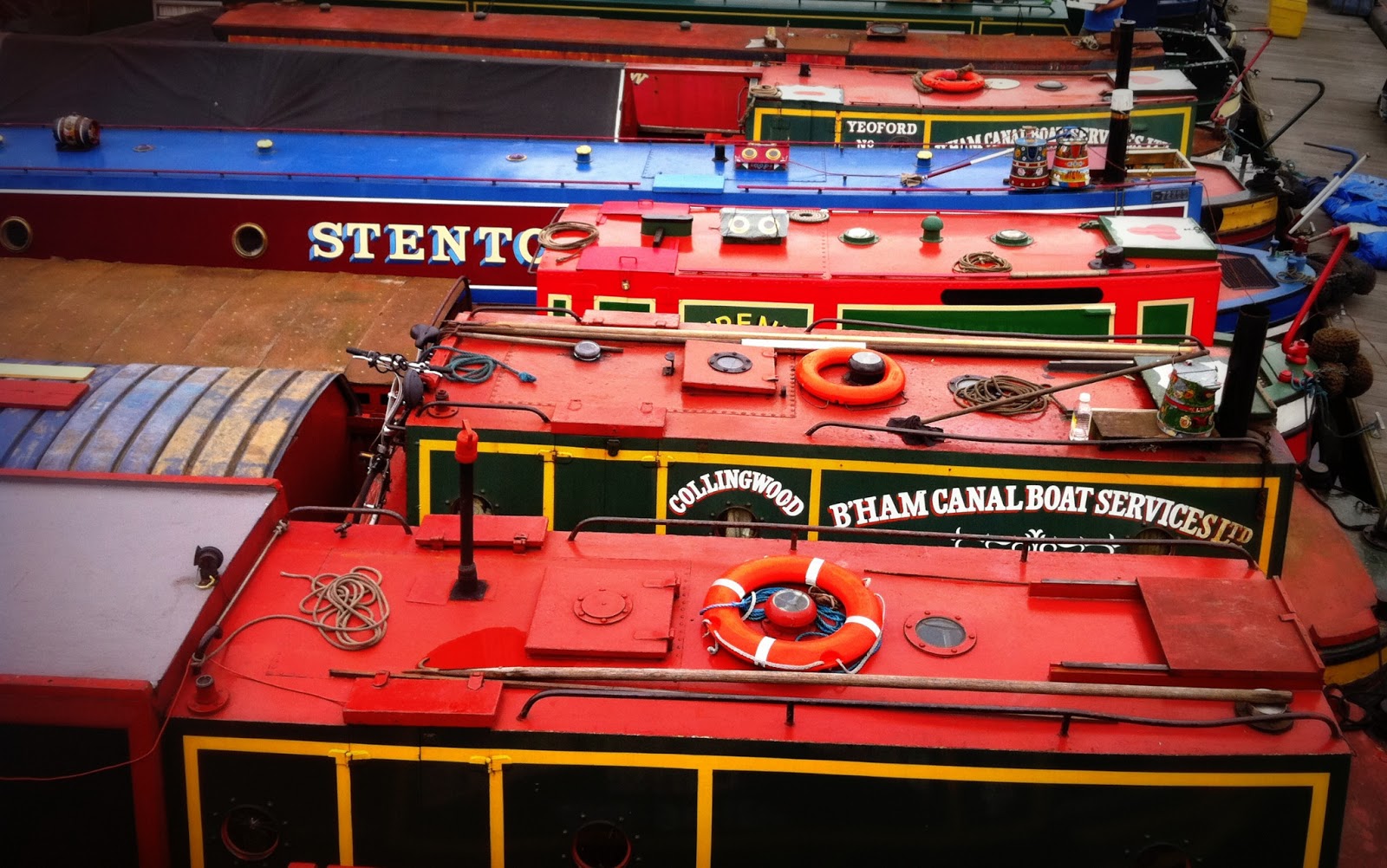 Seabright Images: Canal boats in Birmingham
