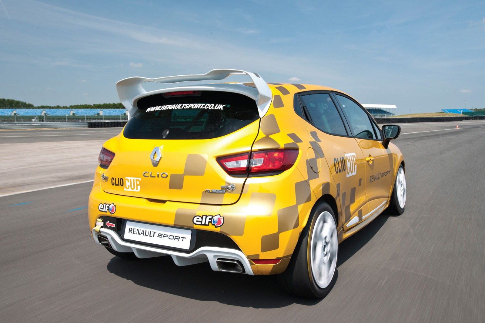 Renault Launches New 220HP Clio Cup Race Car