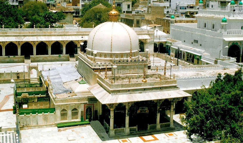 Ajmir dargah world's largest cauldrons, tradition of Indian Sufi saints