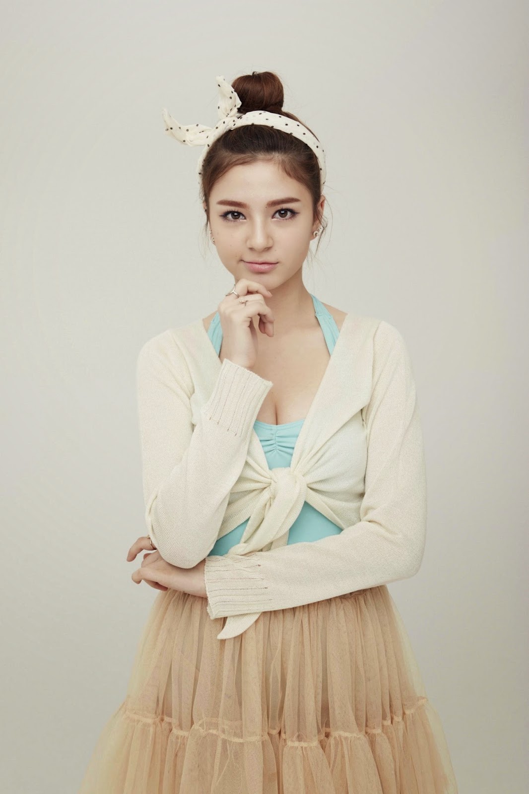 Korean Celebrities Shannon Williams Why Why MV Concept Photos 2015 (5P)