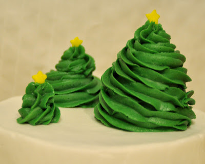 25 beautiful wedding cake ideas Beki Cook's Cake Blog: Simple Christmas Cake