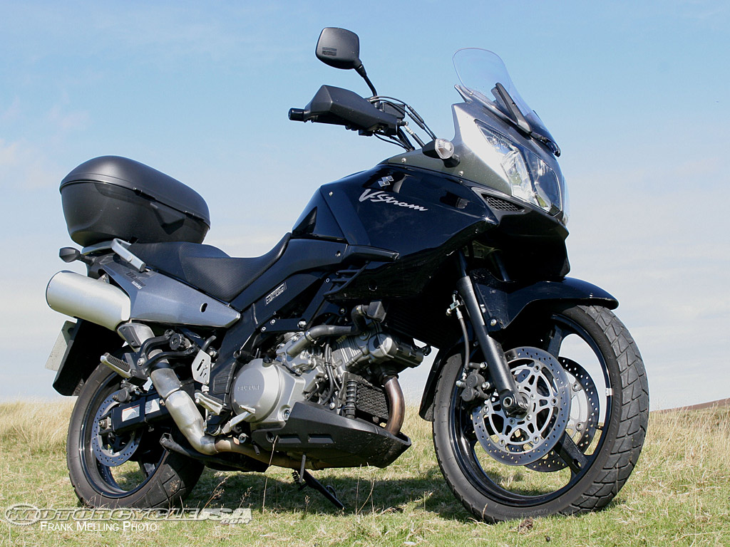 http://2.bp.blogspot.com/-4qfDVyhTGPs/TrDMO_Kj74I/AAAAAAAADko/UeWSXrfcMfQ/s1600/Suzuki-V-Strom-1000.jpg