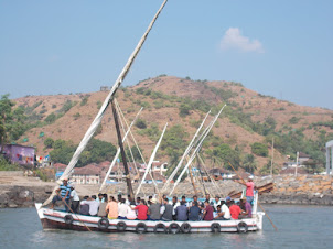 Sail boats for transport from Rajpuri Jetty to Janjira Fort.