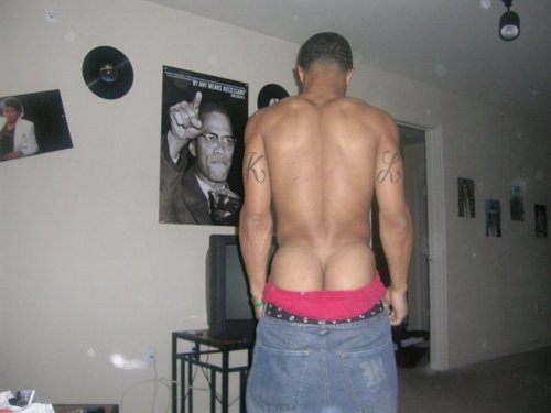 Naked Sagger 87