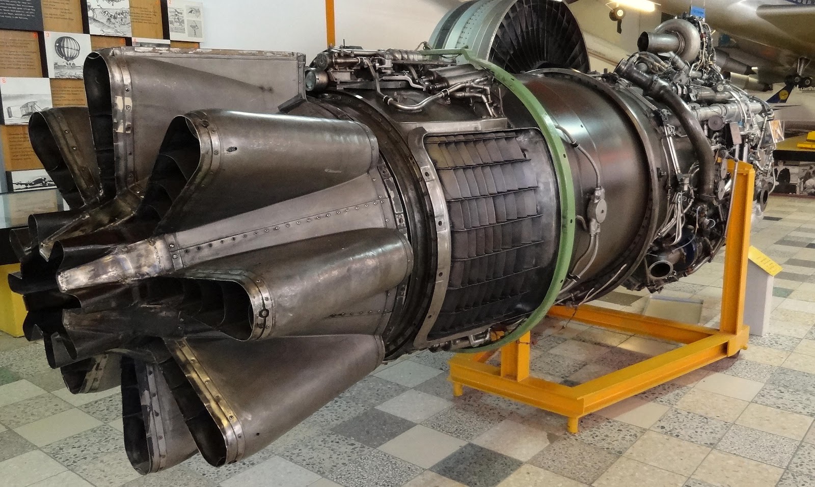 Plastic Models on the Engine walkaround vol.3