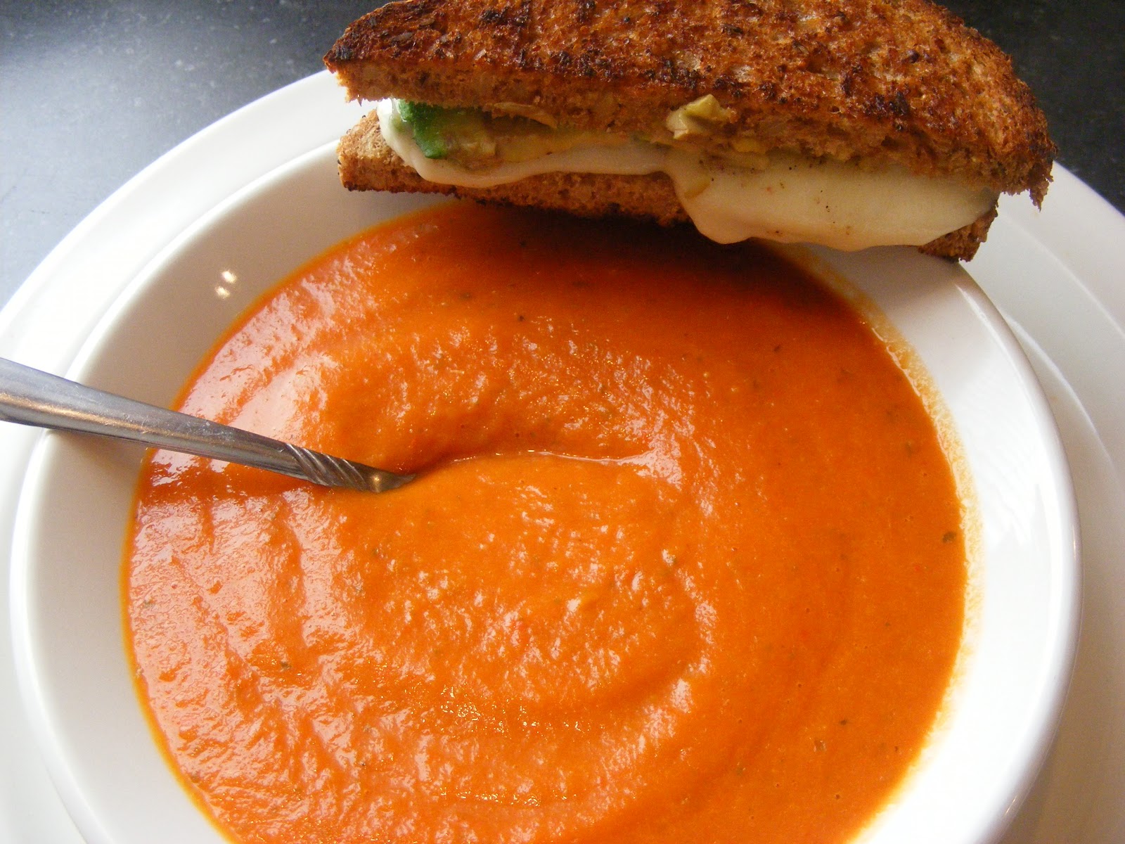 Green and Lean Creamy Tomato Soup (Without Cream)