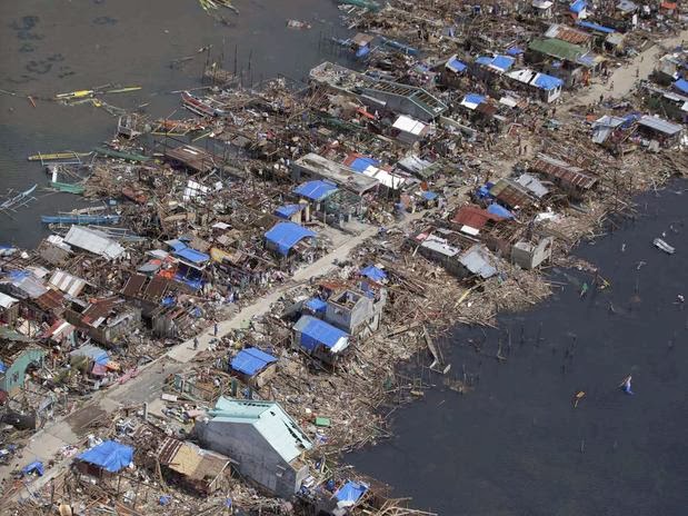 Tufão Haiyan chega ao Vietnã após matar ao menos 10 mil nas Filipinas