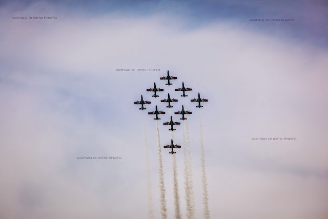 Frecce Tricolori a Ischia, Pattuglia Acrobatica Nazionale, Aereonautica Militare Ischia, Aermacchi MB-339, Foto Ischia, Elicottero AB-212, 