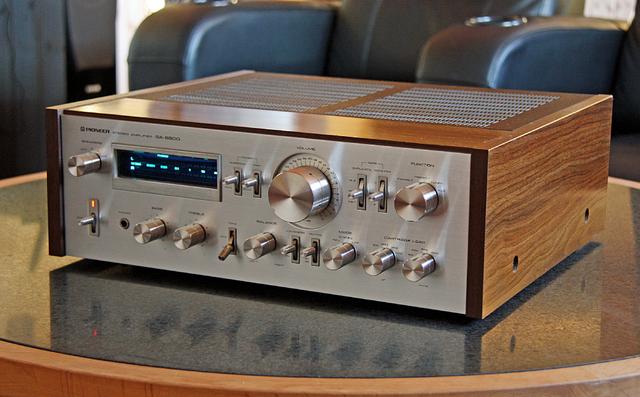 vintage-pioneer-amplifiers