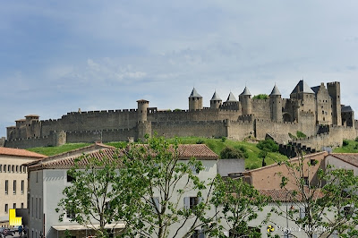 Cité de Carcassonne vu de la ville sur le pont Cité de Carcassonne vu de la ville sur le pont photo pascal blachier