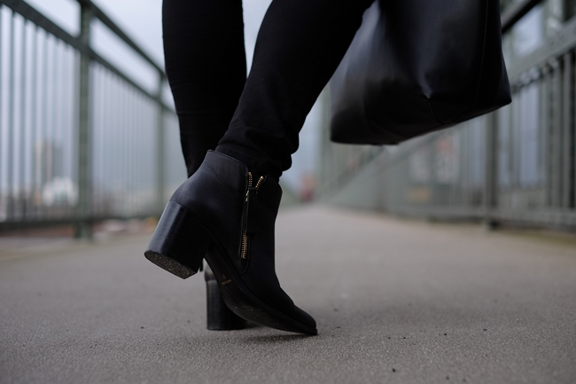 Coven Side Zip Boot von Office London Coven Side Zip Boot, Office London, schwarze Boots,