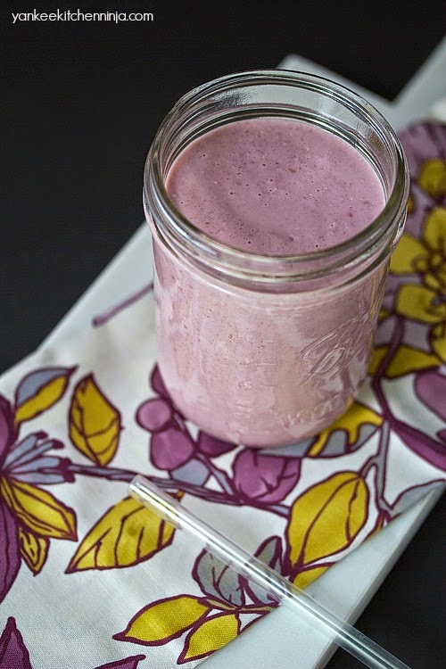 Easiest fruit and oatmeal breakfast smoothie