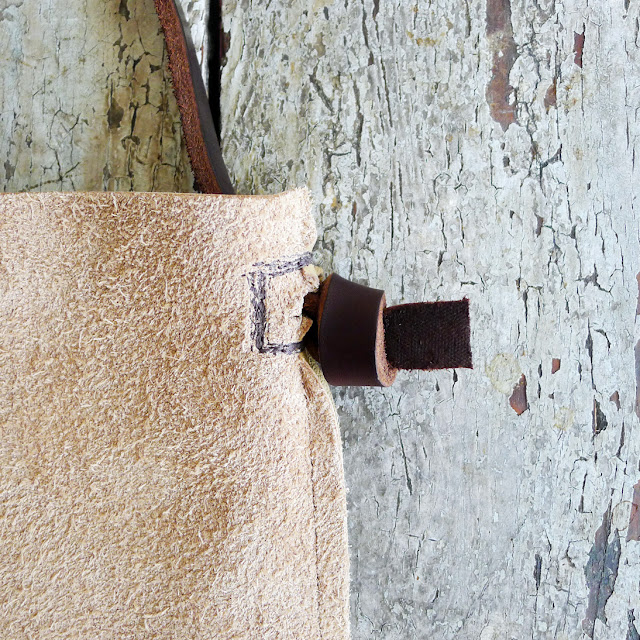 Specialty Dry Goods short strap feedbag pouch with tie & pocket