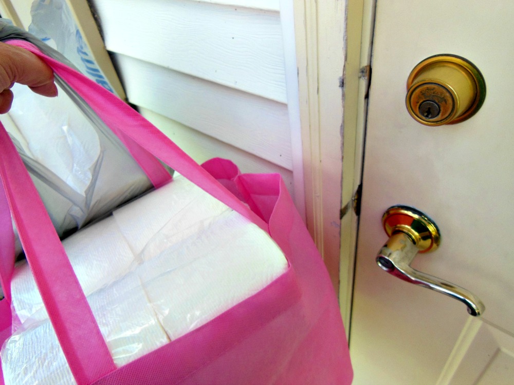 Donating ScottValues Scott Bath Tissue to My Local Food Pantry for