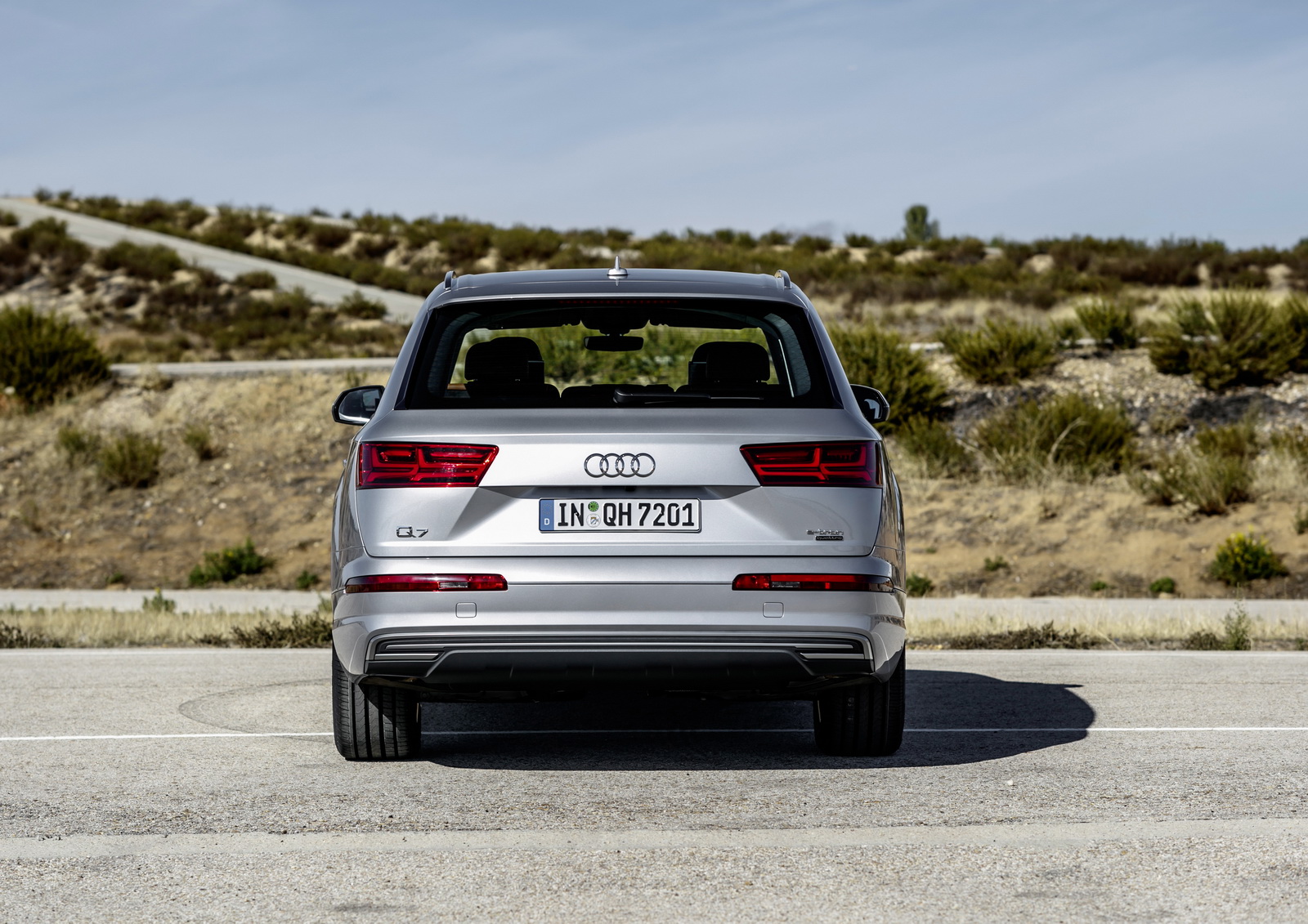 Audi Details Super Frugal Plug In Hybrid Q7 E Tron 3 0 Tdi