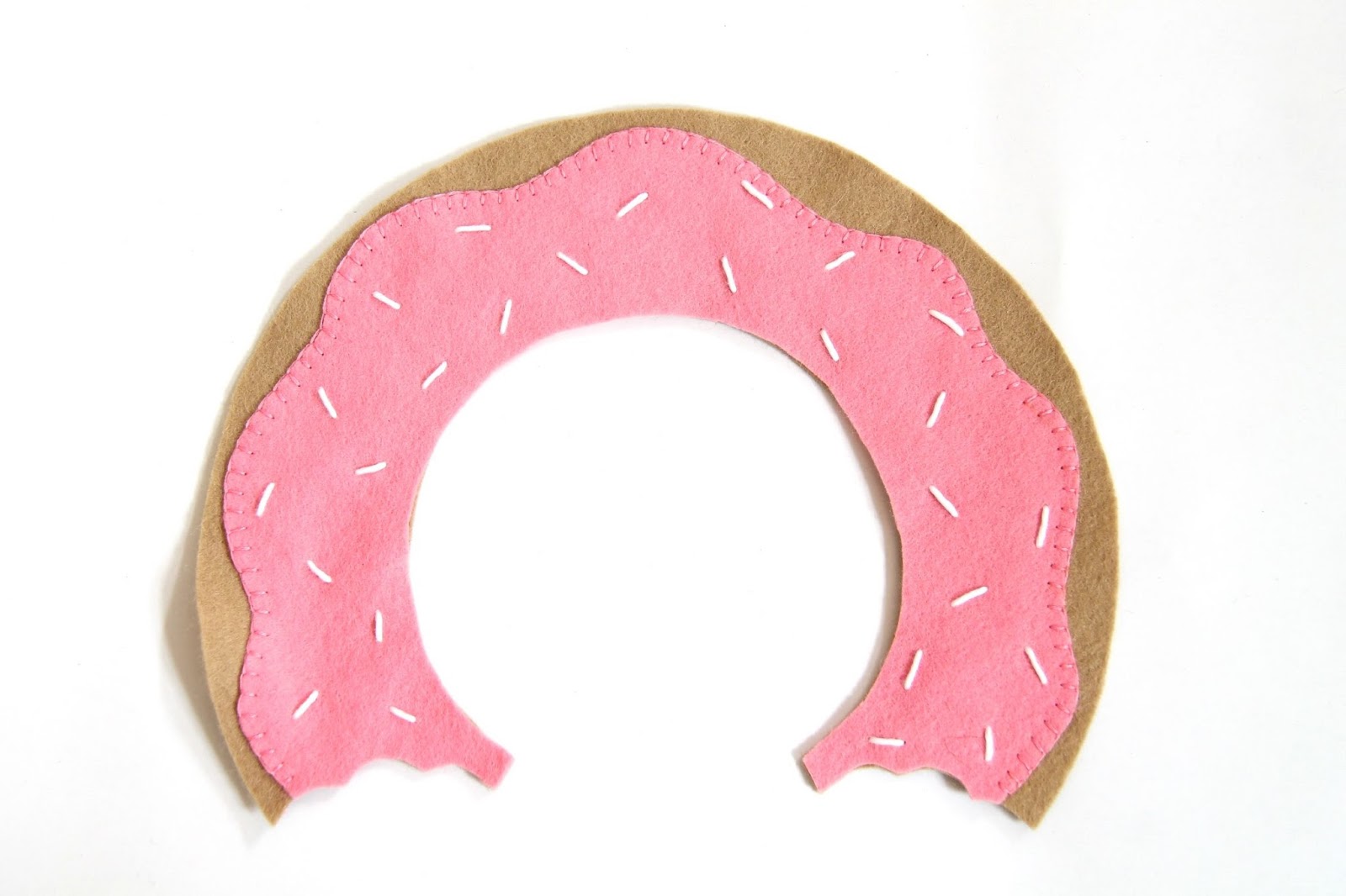 DIY Felt Doughnut Collar Tutorial