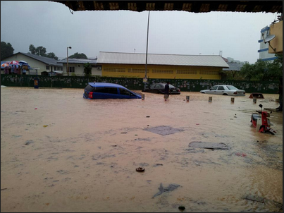 Gambar Banjir Kilat Di Kajang 2 Disember 2011