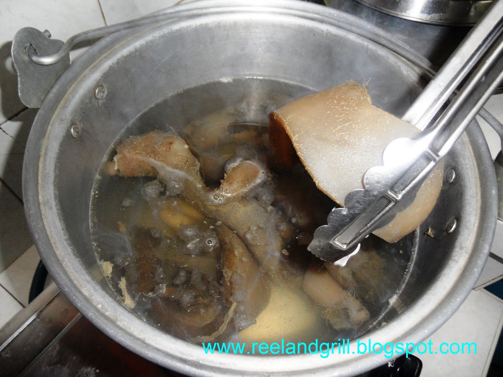 Reel and Grill Southern Tagalog Style Goto (Ox Jowl or Cheek Soup)